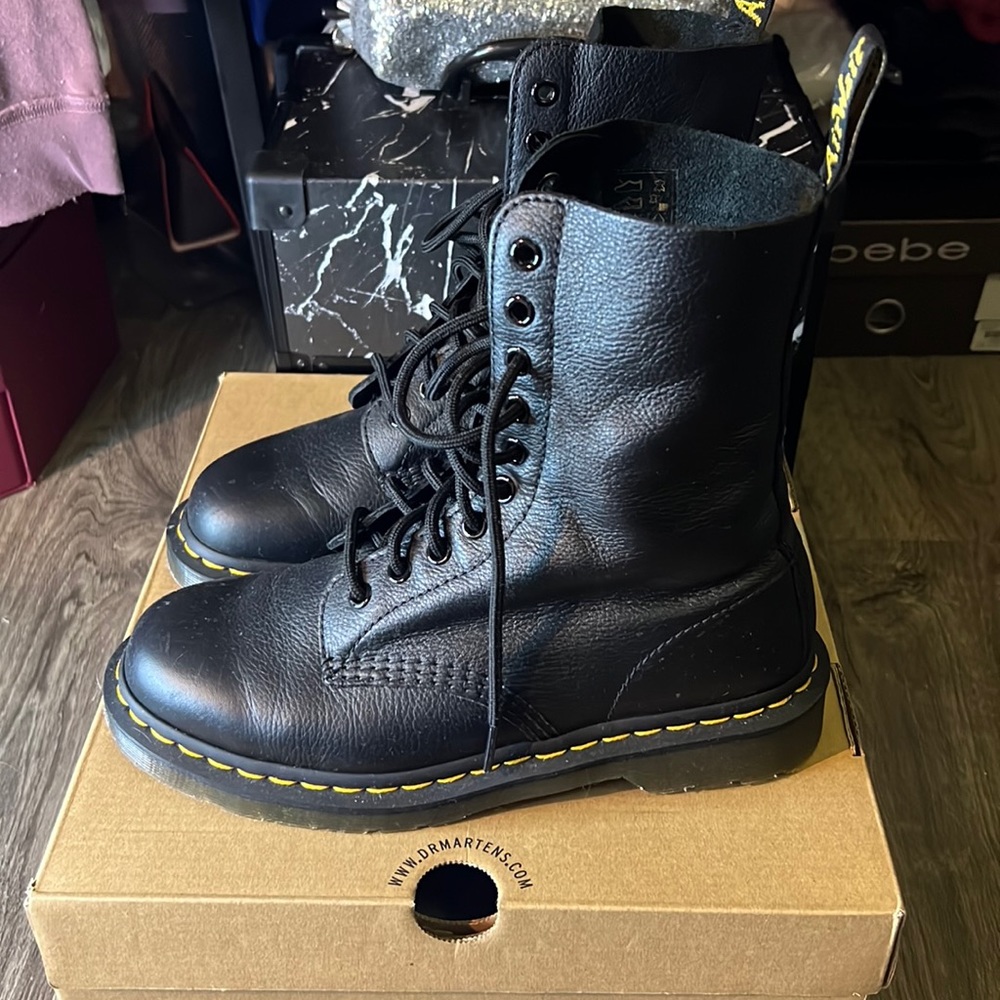 Dr.AirWair Martens “Virginia” boot black size 39